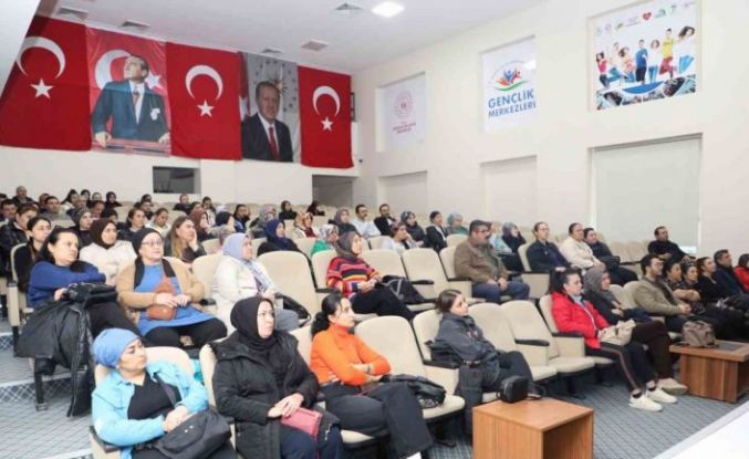 Uşak’ta kantin çalışanlarına hijyen eğitimi verildi