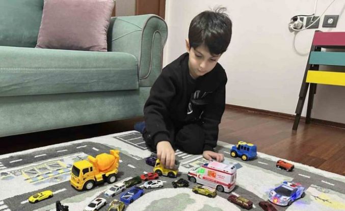 6 yaşındaki çocuktan ambulans duyarlılığı