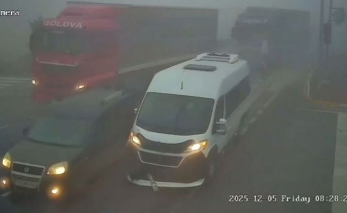 Afyonkarahisar’da 20 kişinin yaralandığı kaza anı kamerada