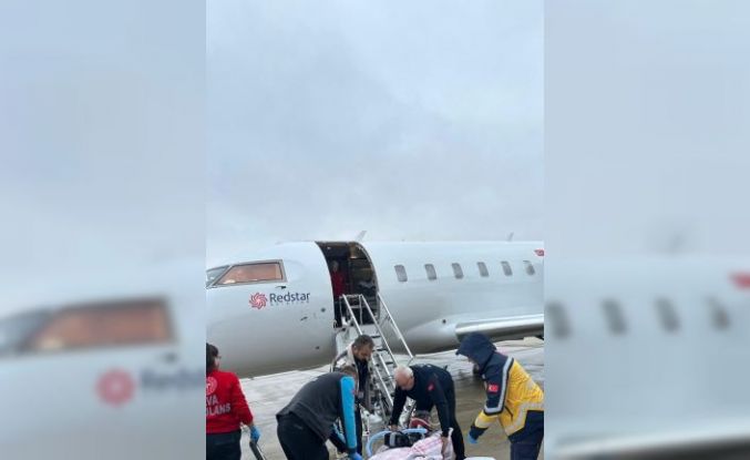 Ağrı’da riskli gebelik uçak ambulans ile Ankara’ya taşındı