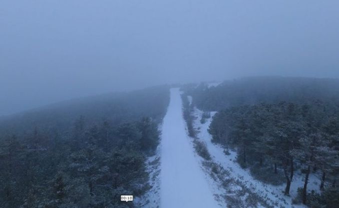 Akdağmadeni beyaza büründü, belediye ekipleri tedbirlerini aldı