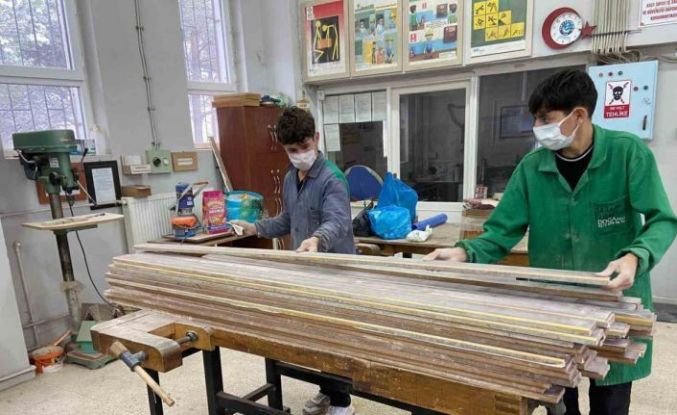 Akdağmadeni Meslek Lisesi hayırda yarışıyor