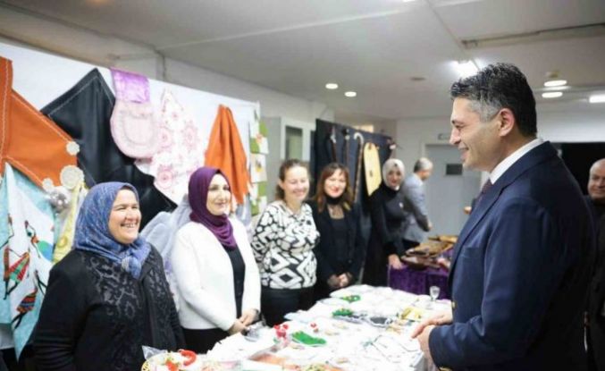 Aliağa Tüpraş Halk Eğitimi Merkezi’nden yeni yıl sergisi