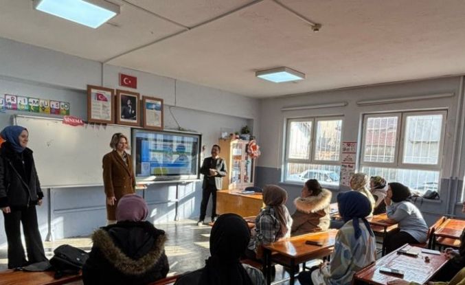 Altıntaş’ta Aile Okulu Kursu devam ediyor