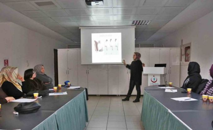 Ankara’da çocuk gelişim merkezi eğitimcilerine yönelik eğitim programı düzenlendi