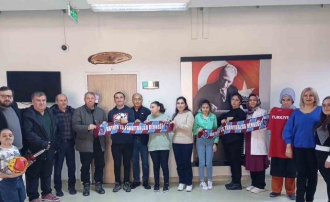 Artvin Trabzonspor Taraftarlar Derneğinden özel gereksinimli bireylere anlamlı ziyaret