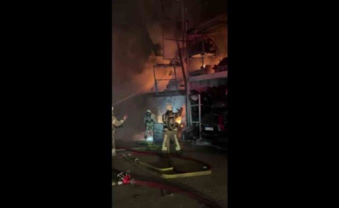 Başakşehir Atatürk Oto Sanayi  Sitesi’nde çıkan yangında 1 kişi hayatını kaybetti