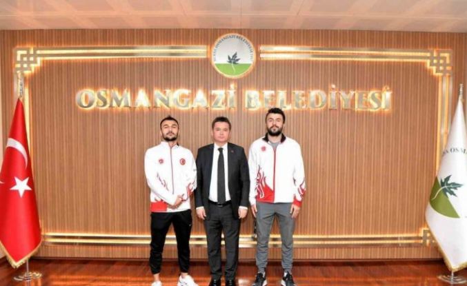 Başkan Aydın tarihi başarı yakalayan kardeşleri ağırladı