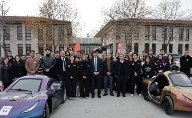 Başkan Eyüp Kahveci’den DPÜ’nün alternatif enerjili araç ekibine ziyaret