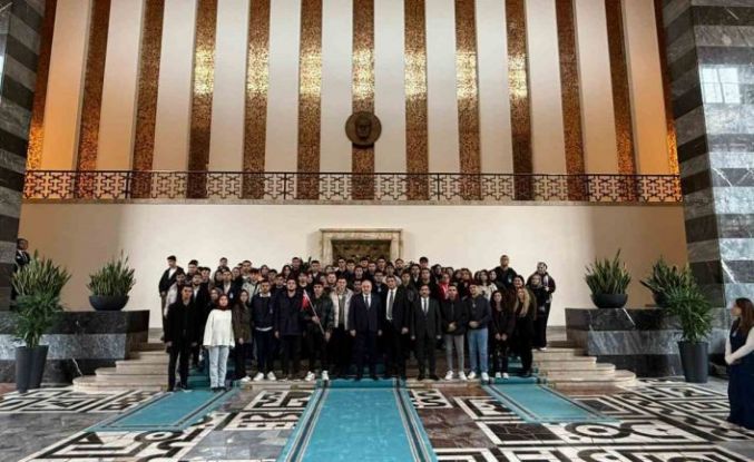 Başkan Yılmaz, gençleri başkentte karşıladı