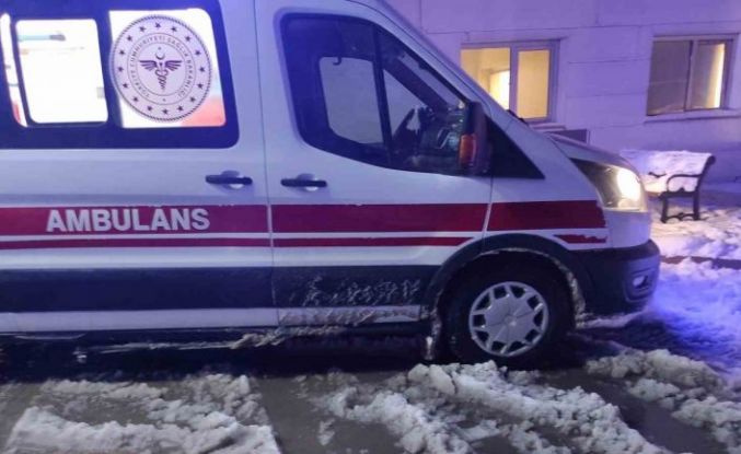 Batman’da 42 yaşındaki hasta, paletli ambulansla hastaneye ulaştırıldı