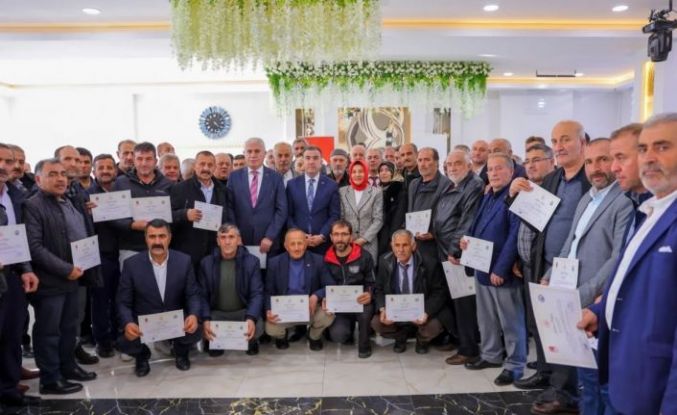 Bayburt’ta Muhtarlar Akademisi eğitimleri tamamlandı