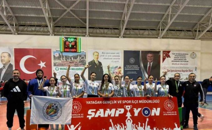 Bodrum Gündoğan hokey takımı birinci lige yükseldi