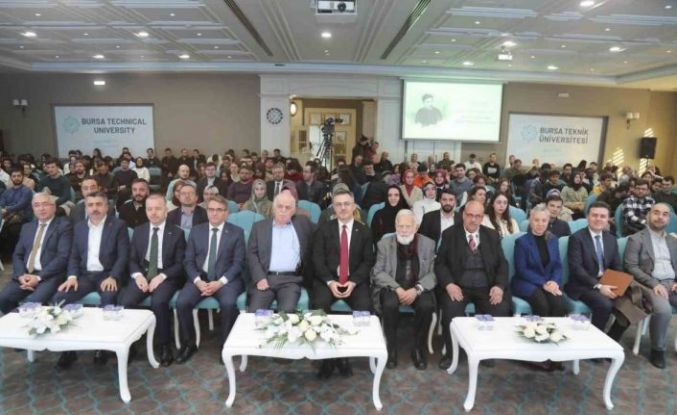 BTÜ’de yapay zekâ sempozyumu: "Gelişen yapay zekâ değil insan zekâsıdır"