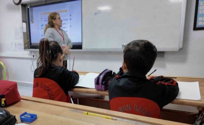 Çanakkale’de öğrenciler Yerli Malı Haftasında bilinçlendirildi