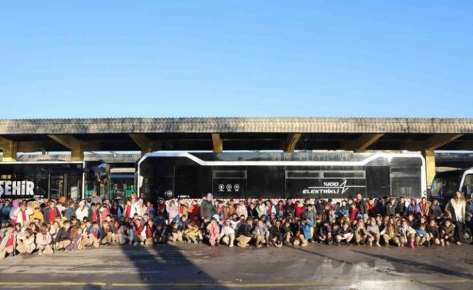 Çocuklardan yerinde toplu taşıma ve ulaşım incelemesi