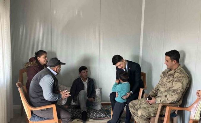 Digor Kaymakamı Kahraman köylerde vatandaşlarla buluşuyor