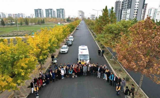 Diyarbakır’da trafikte fermuar sistemi uygulamalı anlatıldı