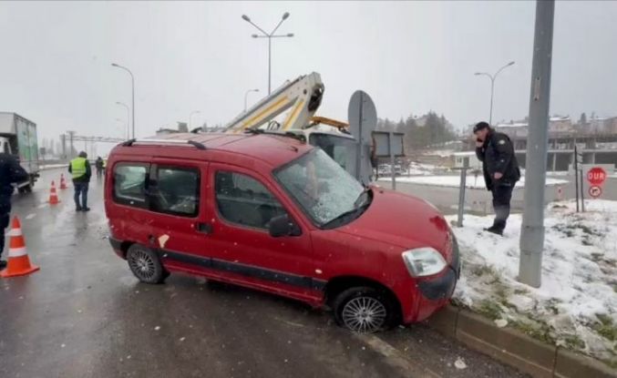Domaniç’te trafik kazası: 4 yaralı