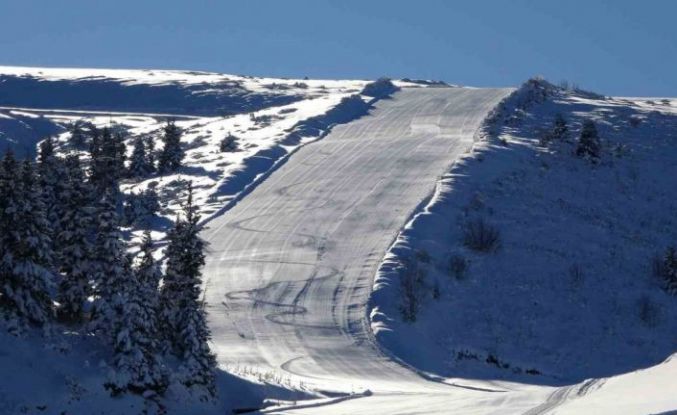 Dünyanın en iyileri arasında olan Çambaşı Kayak Merkezi sezona hazır
