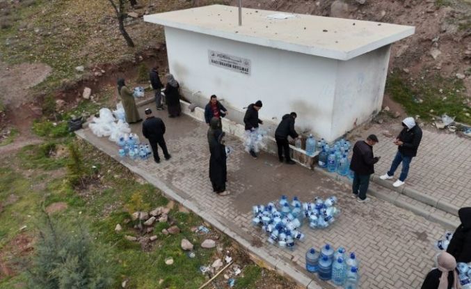 (Düzeltme) Ankara’daki su kesintisine vatandaştan tepki "Hıdırlıktepe’ye 2 milyar 200 milyona kule dikeceklerine pompalarının arızalarını yaptırsalardı"