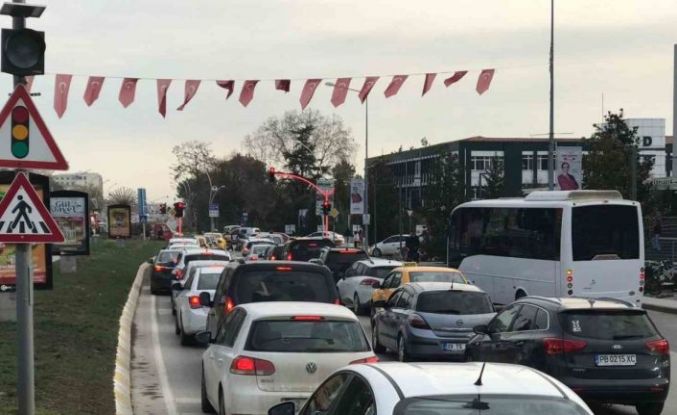 Edirne’de trafiğe kayıtlı araç sayısı 207 bin 555’e ulaştı