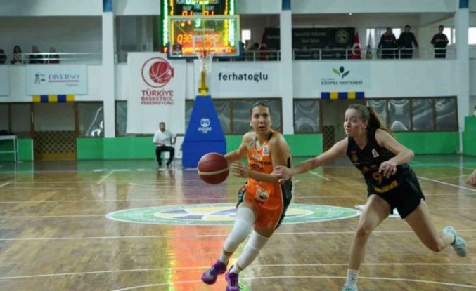 Edremit Belediyesi Gürespor evinde kazandı, liderliğini sürdürdü