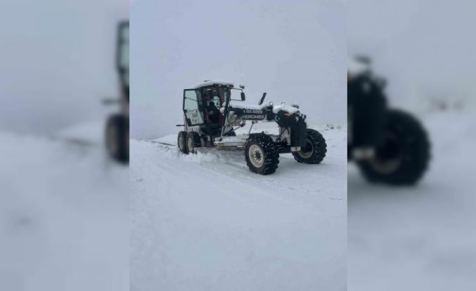 Elazığ’da kapalı köy yolu 111 oldu, ekipler çalışmalarını sürdürüyor