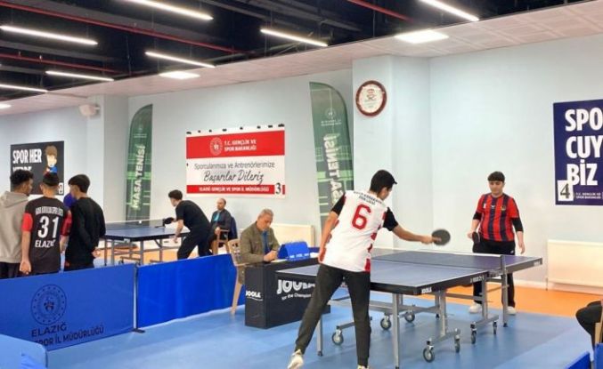 Elazığ’da okul sporları masa tenisi müsabakaları yapıldı