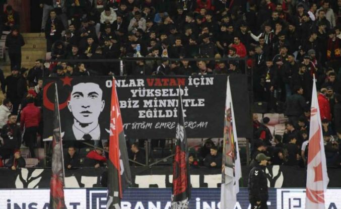 Es-Es taraftarı hava şehidi Emre Mercan’ı unutmadı