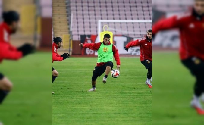 Eskişehirspor, Karşıyaka maçı için hazırlıklarını sürdürüyor