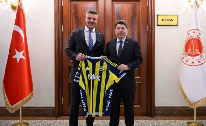 Fenerbahçe’den Bakan Yılmaz Tunç’a hediye edilen formayla ilgili açıklama