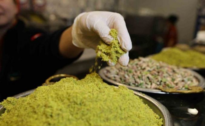 Fıstık fiyatları arttı:  Sahtekarların kullandığı gıda boyası ve bezelyeye dikkat