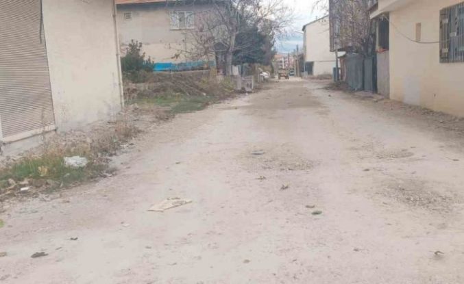 Gölbaşı ilçesinde mahallelinin asfalt tepkisi
