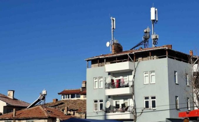 Hisarcık’ta mahalle sakinlerinden baz istasyonuna tepki