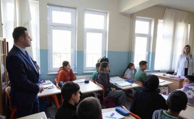 İl Milli Eğitim Müdürü Çay, Köyceğiz’de öğrenci ve öğretmenlerle bir araya geldi