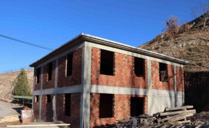 İş insanından memleketine gasilhane ve taziye evi desteği