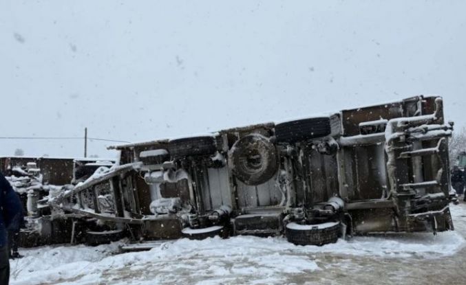 Kar yağışı kazayı beraberinde getirdi