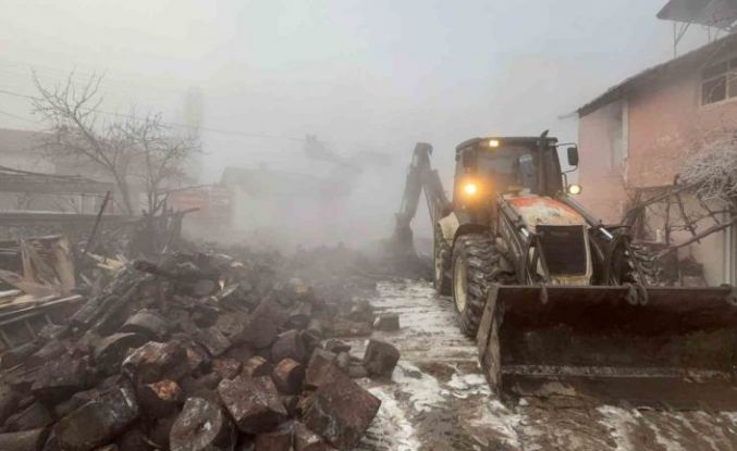 Kış ortasında evsiz kaldılar