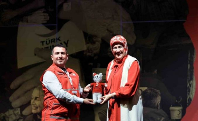 Kızılay Muradiye Şubesi iyilikte Türkiye birincisi oldu