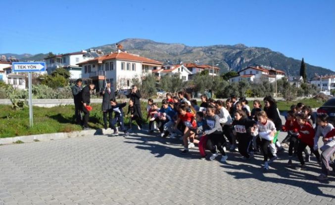 Köyceğiz’de Atatürk yol koşusu yapıldı