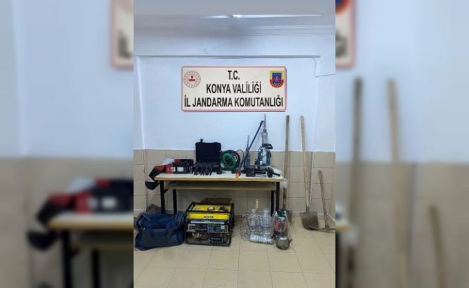 Kulu’da kaçak kazı yapan 8 kişi yakalandı