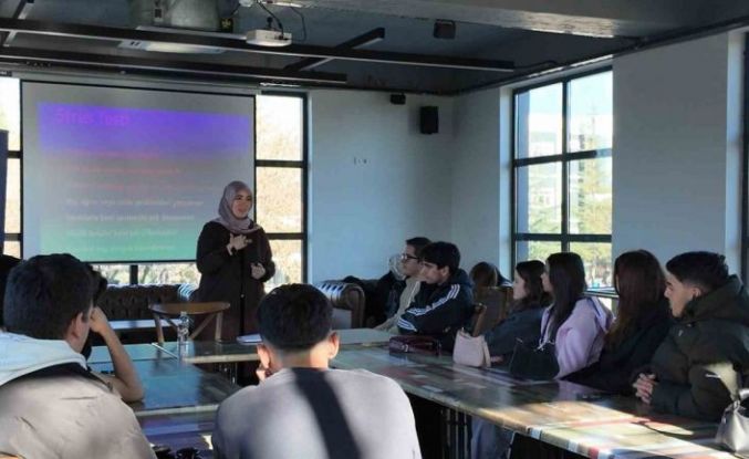 Lise öğrencilerine sınav kaygısı ve stresle başa çıkma yolları anlatıldı