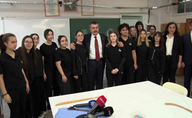 Milli Eğitim Bakanı Tekin: "Karar alma mekanizmalarımızı sağlıklı, demokratik, özgürlükçü bir perspektifle yürütmeye çalışıyoruz"