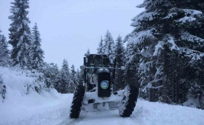 Ordu’da karla mücadele: 134 mahalle yolu ile 15 hasta ve 7 cenazeye müdahale edildi