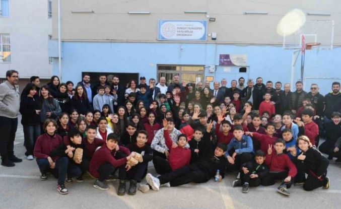 Osmangazi Belediyesi’nden çocukların içlerini ısıtan dayanışma