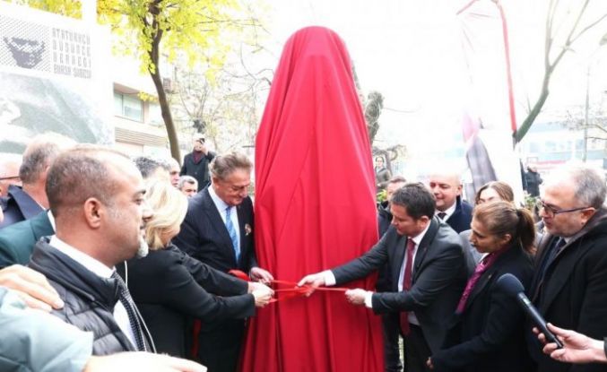 Osmangazi’de Şehit Kubilay Anıtı açıldı