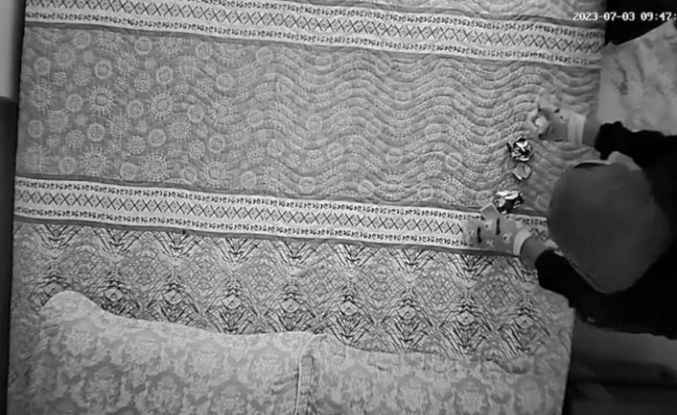 Osmaniye’de yatak odasındaki kameraya yansıyan hırsızlık