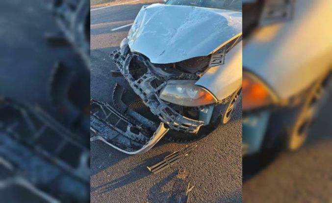 Otomobil ile kamyonet çarpıştı: 5 yaralı