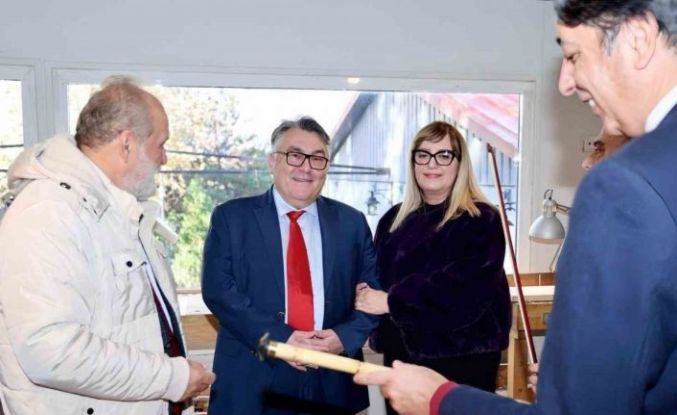 Rektör Özölçer ile Yazar Dr. Sait Başer, BEUN Çalgı Yapım Atölyesini ziyaret etti